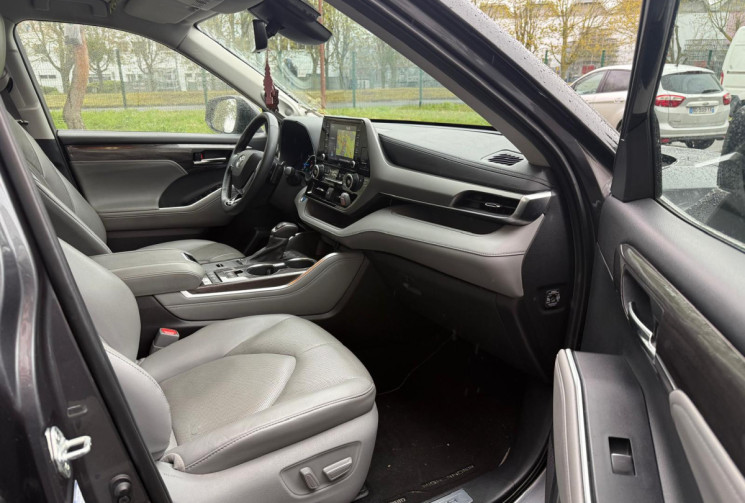 Toyota HIGHLANDER  2.5 HYBRID AWD / FULL ENTRETIEN TOYOTA / ETAT IRREPROCHABLE