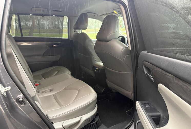 Toyota HIGHLANDER  2.5 HYBRID AWD / FULL ENTRETIEN TOYOTA / ETAT IRREPROCHABLE