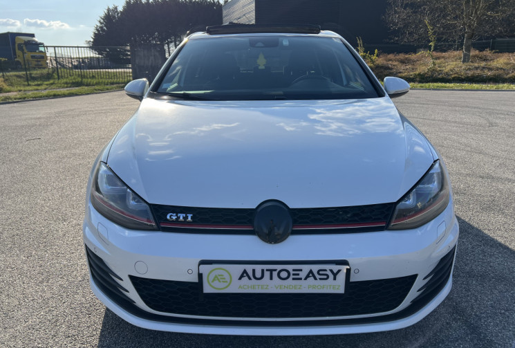 Volkswagen Golf 2.0 TSI 220 BlueMotion Technology DSG6 GTI