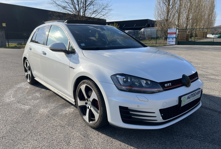 Volkswagen Golf 2.0 TSI 220 GTI BlueMotion Technology DSG6 
