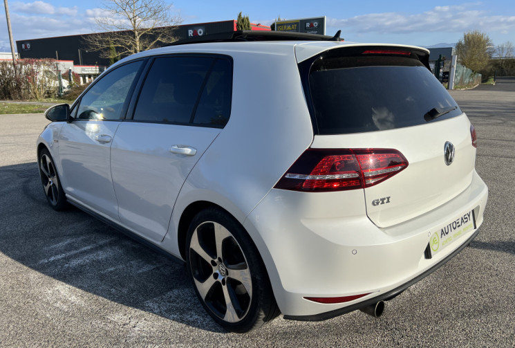 Volkswagen Golf VII GTI 2.0 TSI 220Ch BlueMotion Technology DSG6 