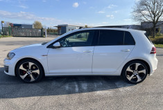 Volkswagen Golf 2.0 TSI 220 GTI BlueMotion Technology DSG6 