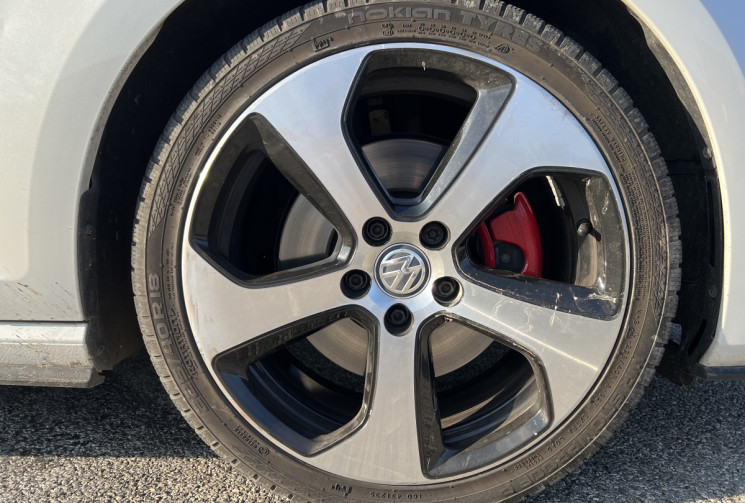 Volkswagen Golf 2.0 TSI 220 GTI BlueMotion Technology DSG6 