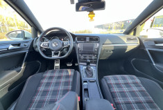 Volkswagen Golf 2.0 TSI 220 GTI BlueMotion Technology DSG6 