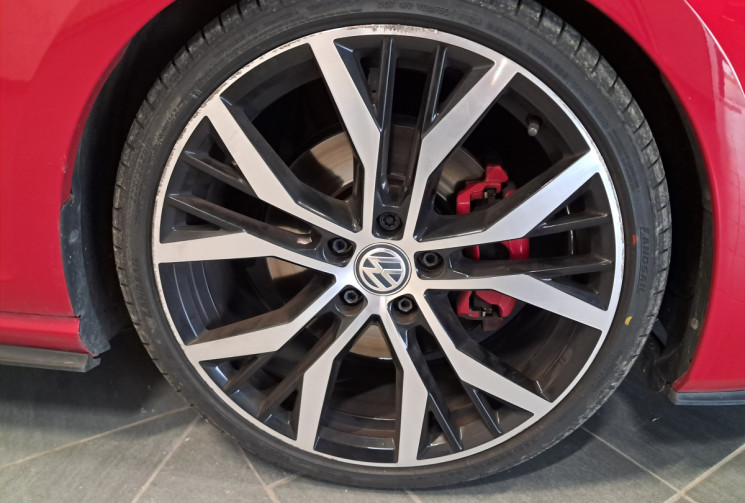 Volkswagen Golf VII 2.0 TSI 220 BlueMotion GTI  3p