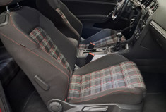 Volkswagen Golf VII 2.0 TSI 220 BlueMotion GTI  3p