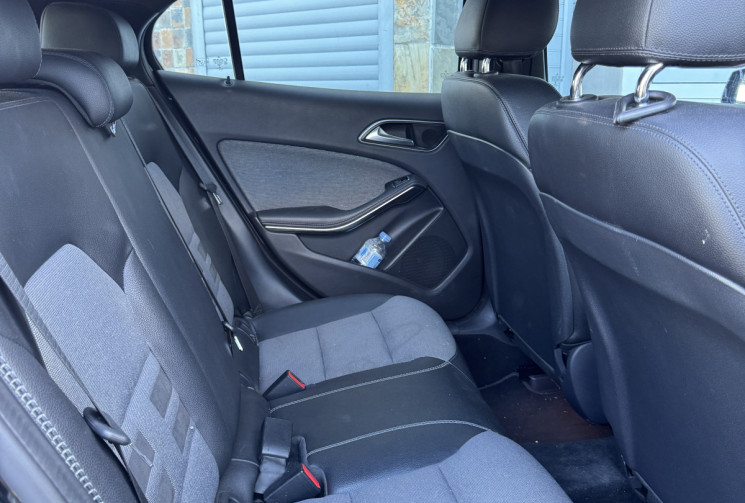 Mercedes GLA  MERCEDES-BENZ CLASSE GLA 1.6 GLA 180