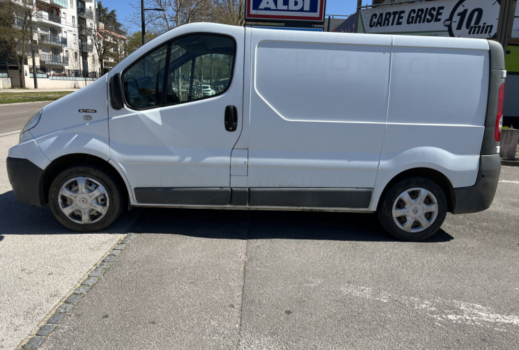 Renault Trafic II Fourgon Phase 2 L1H1 1000kg 2.0 dCi 90 cv