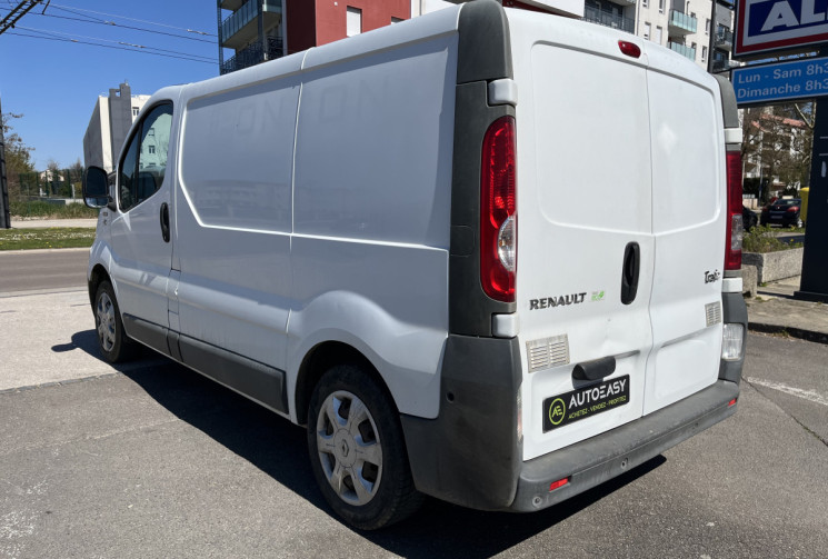 Renault Trafic II Fourgon Phase 2 L1H1 1000kg 2.0 dCi 90 cv