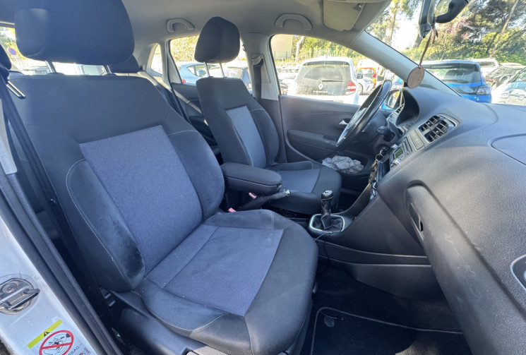 Volkswagen Polo 5 portes 1.2 i 12V 70CH SPORTLINE / 2EME MAIN / ORIGINE FRANCE / VÉHICULE SUIVI