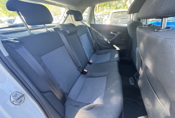 Volkswagen Polo 5 portes 1.2 i 12V 70CH SPORTLINE / 2EME MAIN / ORIGINE FRANCE / VÉHICULE SUIVI