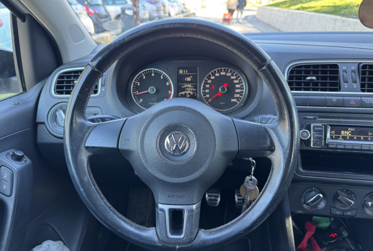 Volkswagen Polo 5 portes 1.2 i 12V 70CH SPORTLINE / 2EME MAIN / ORIGINE FRANCE / VÉHICULE SUIVI