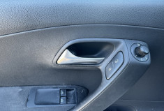 Volkswagen Polo 5 portes 1.2 i 12V 70CH SPORTLINE / 2EME MAIN / ORIGINE FRANCE / VÉHICULE SUIVI