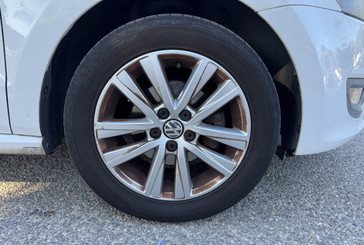 Volkswagen Polo 5 portes 1.2 i 12V 70CH SPORTLINE / 2EME MAIN / ORIGINE FRANCE / VÉHICULE SUIVI