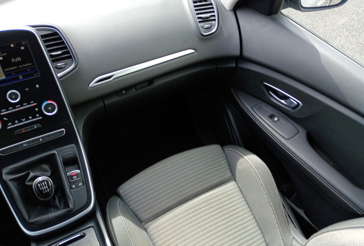 Renault Scénic  IV 1,5 dCi 110ch Business Intens *Attelage