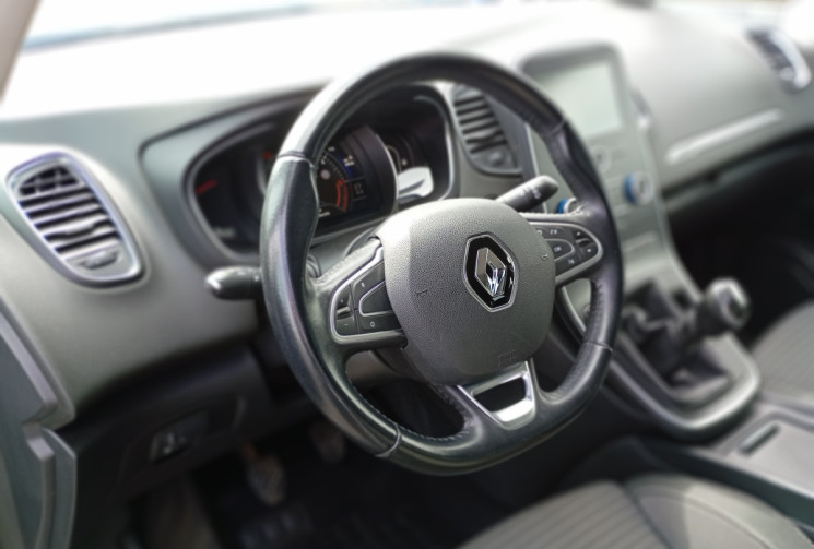 Renault Scénic  IV 1,5 dCi 110ch Business Intens *Attelage