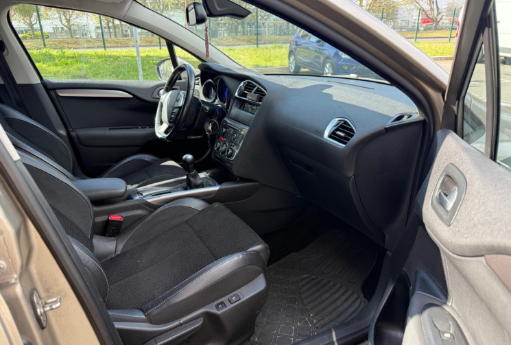 Citroën C4 Citroen C4 1.6 VTI 120 Exlusive