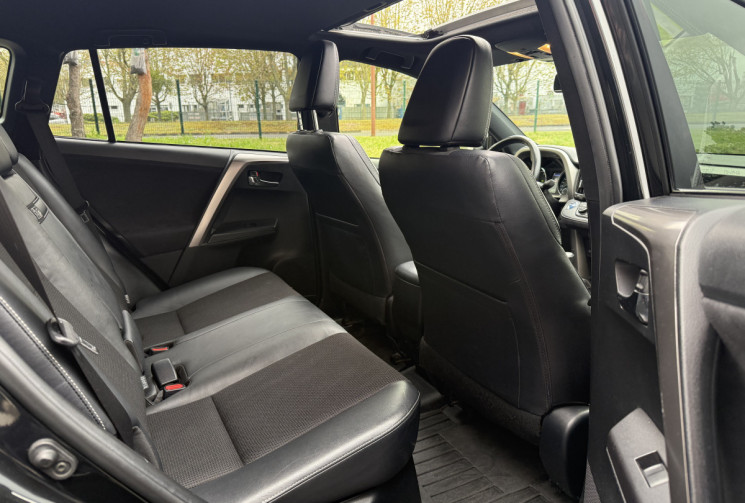 Toyota RAV4 2.5 Hybrid 197 BLACK EDITION 