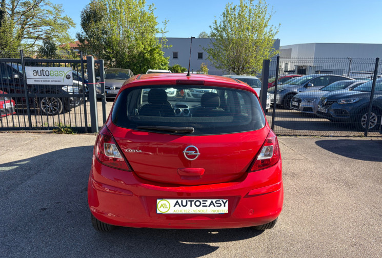 Opel Corsa D / 85 CH / EDITION / CLIM