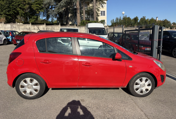 Opel Corsa D / 85 CH / EDITION / CLIM
