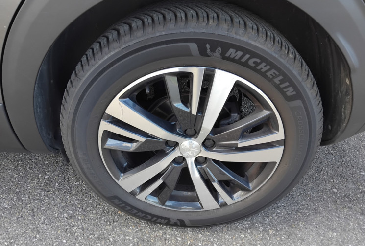 Peugeot 3008 Peugeot 3008 GT Line 1.6 120 ch – Toit panoramique  - Suivi Peugeot 