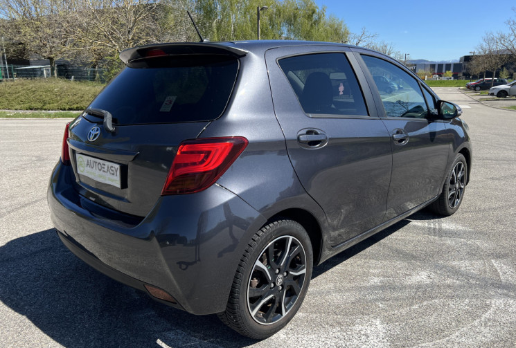 Toyota Yaris 1.5 Hybrid 100h Design 5p