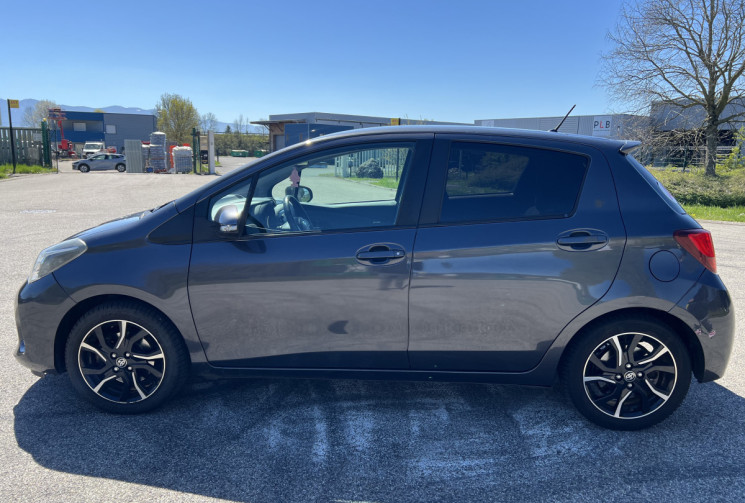 Toyota Yaris 1.5 Hybrid 100h Design 5p