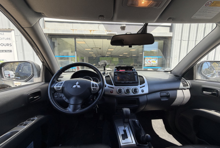 Mitsubishi L200 2.5 178 CV HARD TOP