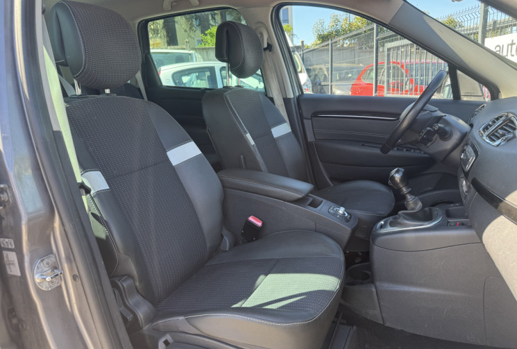 Renault GRAND SCENIC 1.5 DCI / 110 CH / INTENS / 7 PLACES 