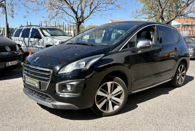 Peugeot 3008 1.6 HDI 115cv Premium / Cuir chauffant Élec / GPS / Caméra / Toit pano / Attelage 