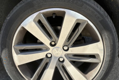 Peugeot 3008 1.6 HDI 115cv Premium / Cuir chauffant Élec / GPS / Caméra / Toit pano / Attelage 