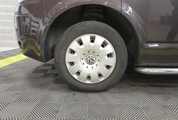 Volkswagen Transporter T5 aménagé / 2.0 TDI 140 ch / Cabine approfondie / lits doubles