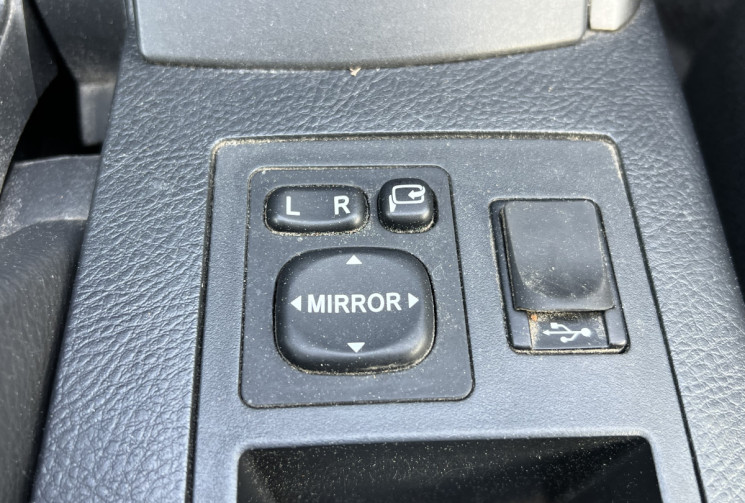 Toyota RAV4 LIMITED EDITION 150 cv D-CAT 4WD BVA * Caméra * Ecran * GPS * Attache Remorque