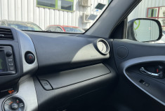 Toyota RAV4 LIMITED EDITION 150 cv D-CAT 4WD BVA * Caméra * Ecran * GPS * Attache Remorque