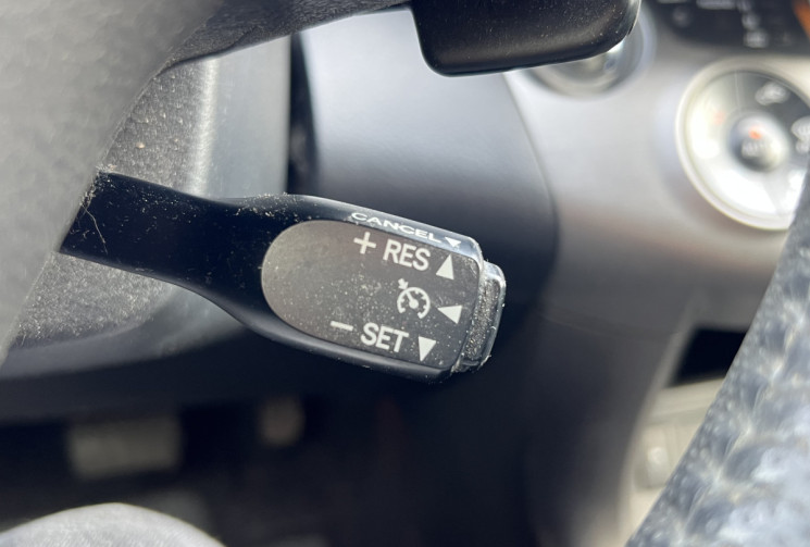 Toyota RAV4 LIMITED EDITION 150 cv D-CAT 4WD BVA * Caméra * Ecran * GPS * Attache Remorque