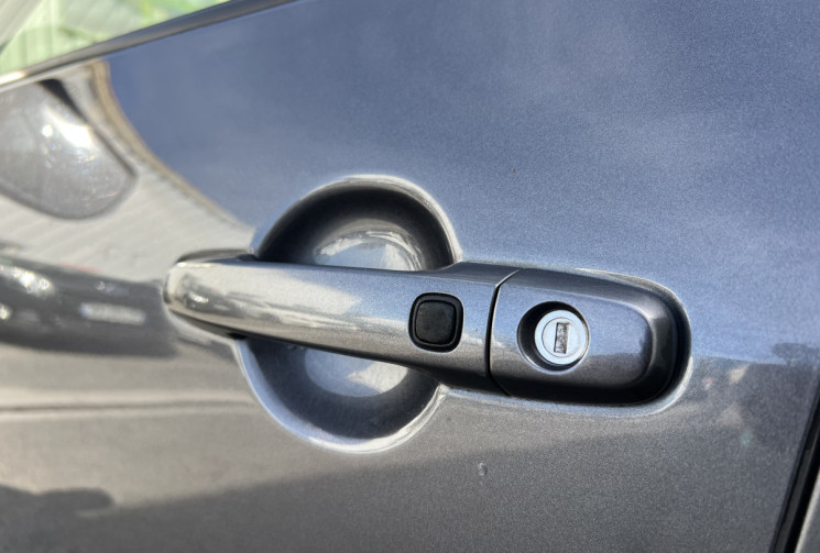 Toyota RAV4 LIMITED EDITION 150 cv D-CAT 4WD BVA * Caméra * Ecran * GPS * Attache Remorque