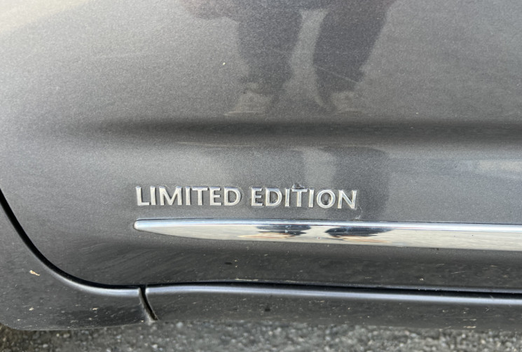 Toyota RAV4 LIMITED EDITION 150 cv D-CAT 4WD BVA * Caméra * Ecran * GPS * Attache Remorque