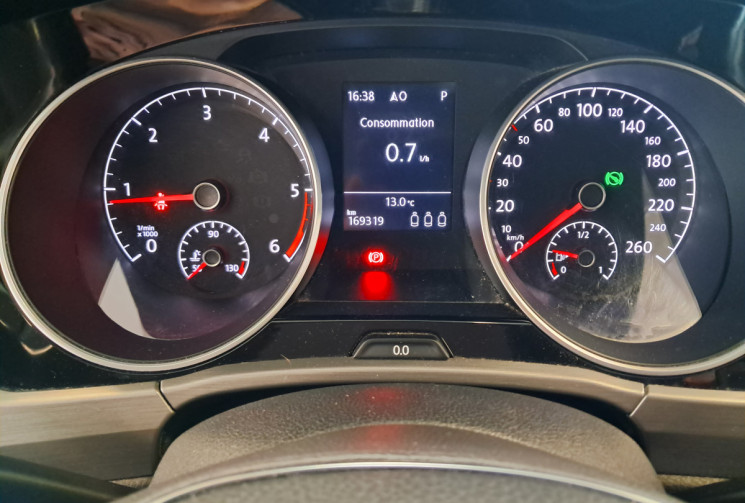 Volkswagen Touran 1.6 TDI 115 Confortline Business  - 2EME MAIN - CAMERA HAYON  MOTORISE - 