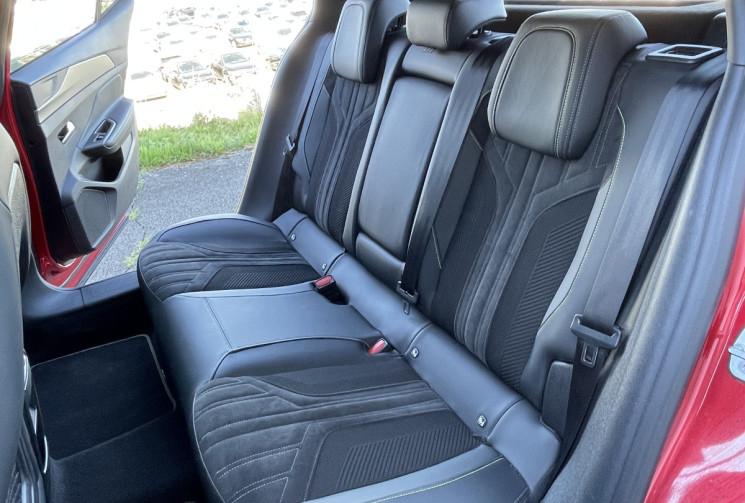 Peugeot 408 II 1.2 Puretec  EAT 8  Boite Automatique130 CV GT   