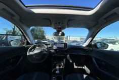 Peugeot 2008 1.2 / 130 CH / ALLURE / TOIT OUVRANT / DISTRIBUTION MAI 2026