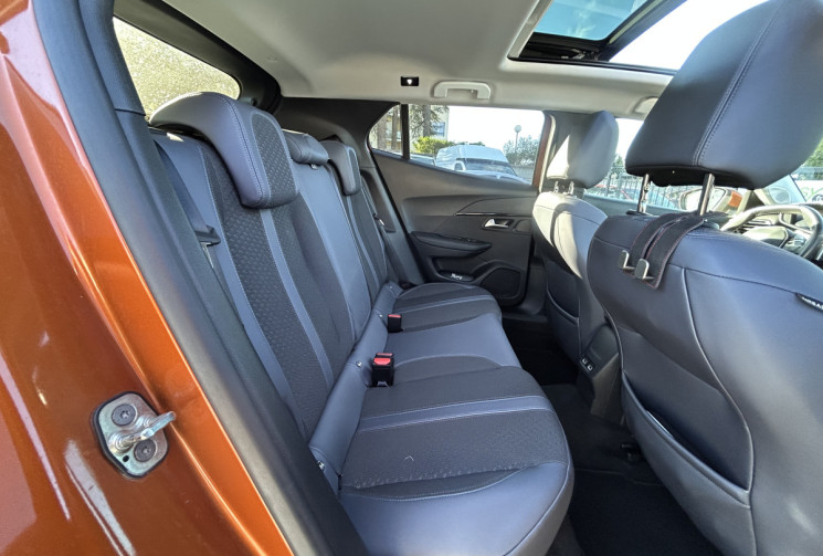 Peugeot 2008 1.2 / 130 CH / ALLURE / TOIT OUVRANT / TOUT A JOUR