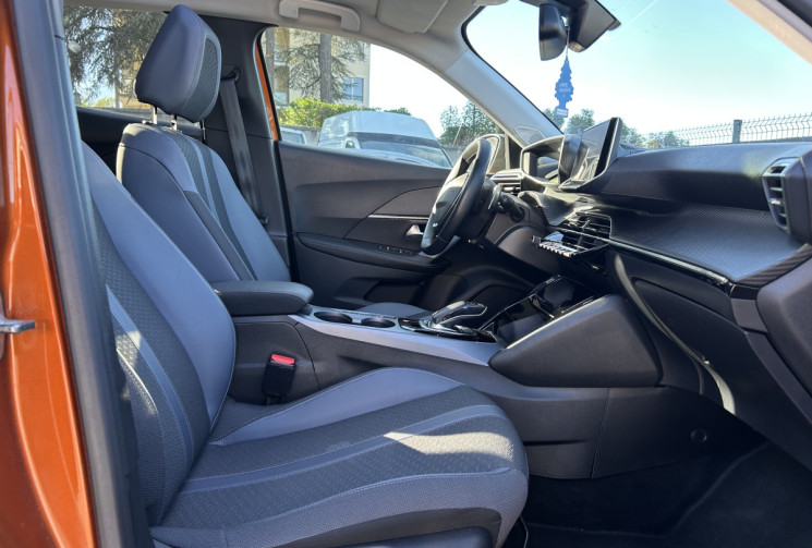 Peugeot 2008 1.2 / 130 CH / ALLURE / TOIT OUVRANT / TOUT A JOUR