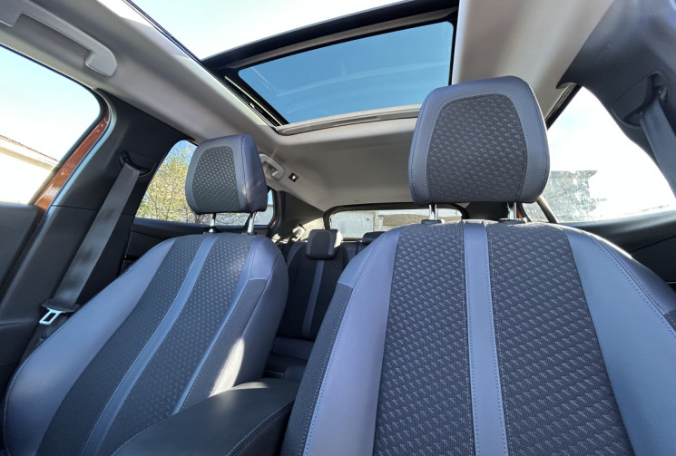 Peugeot 2008 1.2 / 130 CH / ALLURE / TOIT OUVRANT / TOUT A JOUR