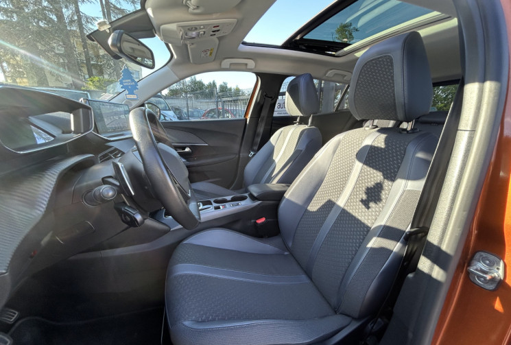 Peugeot 2008 1.2 / 130 CH / ALLURE / TOIT OUVRANT / TOUT A JOUR