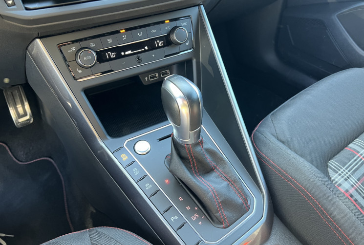 Volkswagen Polo GTI 2.0 TSI 200 DSG6 / Vidange DSG OK / Cockpit / Caméra / Keyless / DCC / LED / ACC