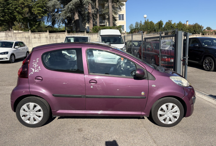 Peugeot 107 1.0 / 68 CH / ENVY / CLIM