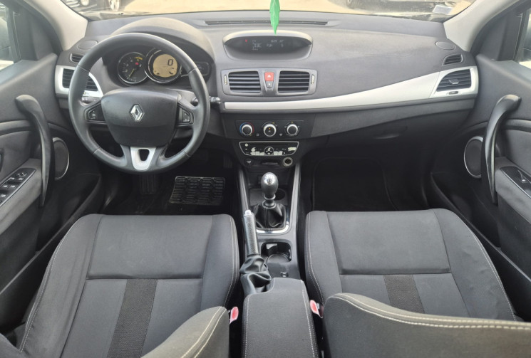 Renault Megane III 1.5 DCI FAP 110 CV - 5 PORTES - CLIM - DISTRIBUTION NEUVE 