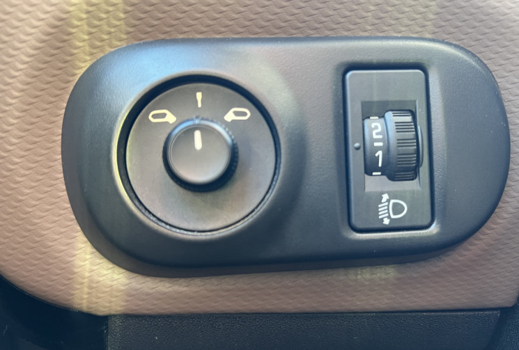 Citroën C4 CACTUS 1.2 PureTech 110 Shine Edition / Distribution à jour