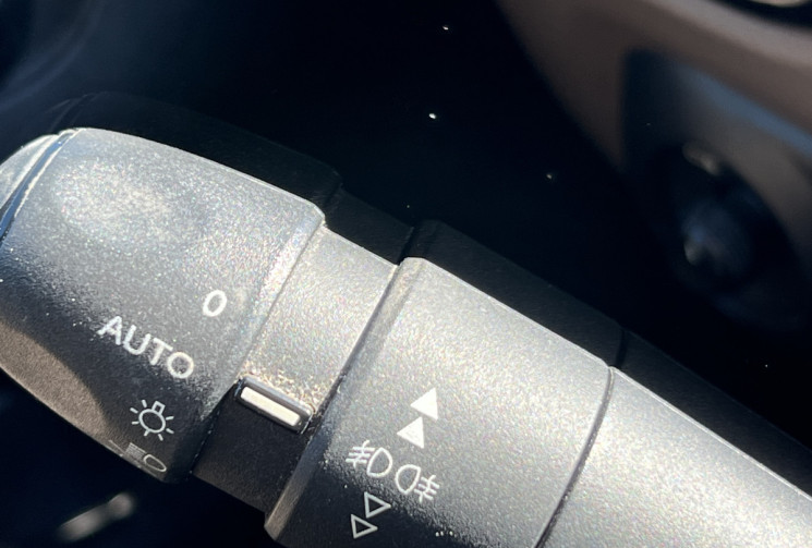 Citroën C4 CACTUS 1.2 PureTech 110Ch Shine Edition / Distribution à jour