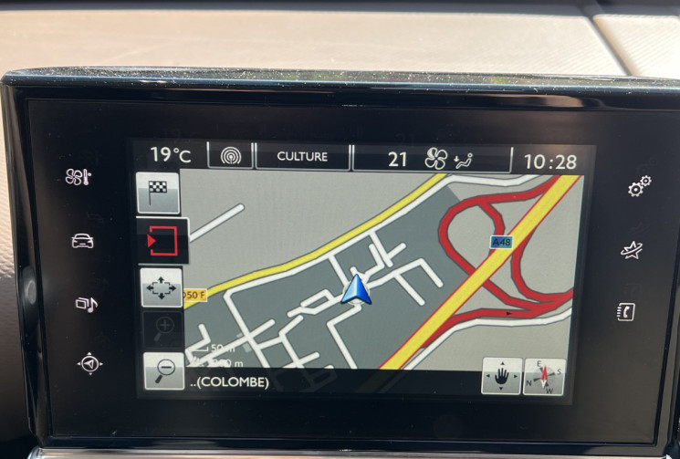 Citroën C4 CACTUS 1.2 PureTech 110Ch Shine Edition / Distribution à jour